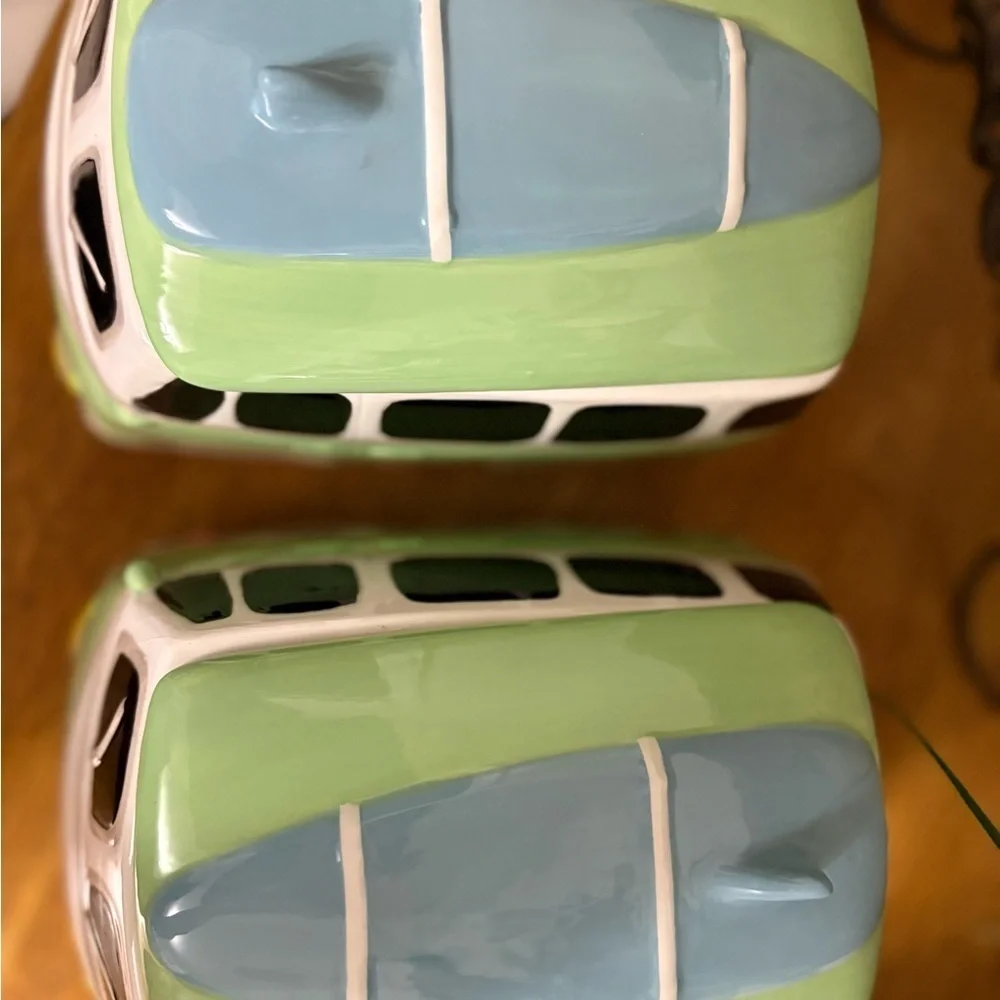 2 - Young’s Inc Ceramic Cookie Jars/ Storage Canisters - Picture 5 of 13